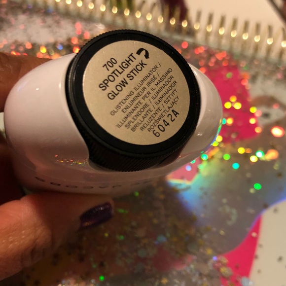 ❌SOLD❌Marc Jacobs Spotlight Glow Stick - Picture 2 of 2